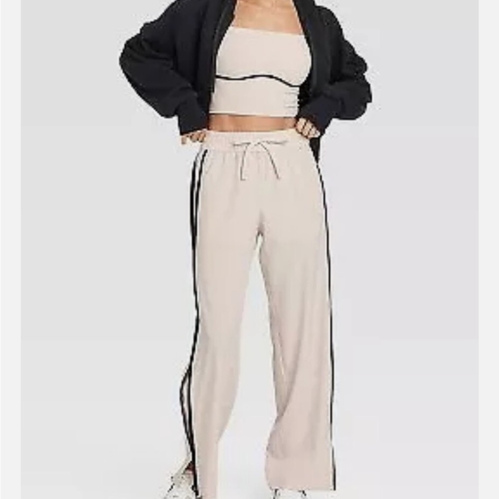 NWT Women's Joylab Piped Mid-Rise Track Pants size XL - Picture 2 of 5